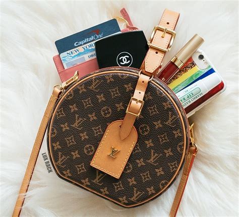 sac baguette louis vuitton|circular Louis Vuitton bag.